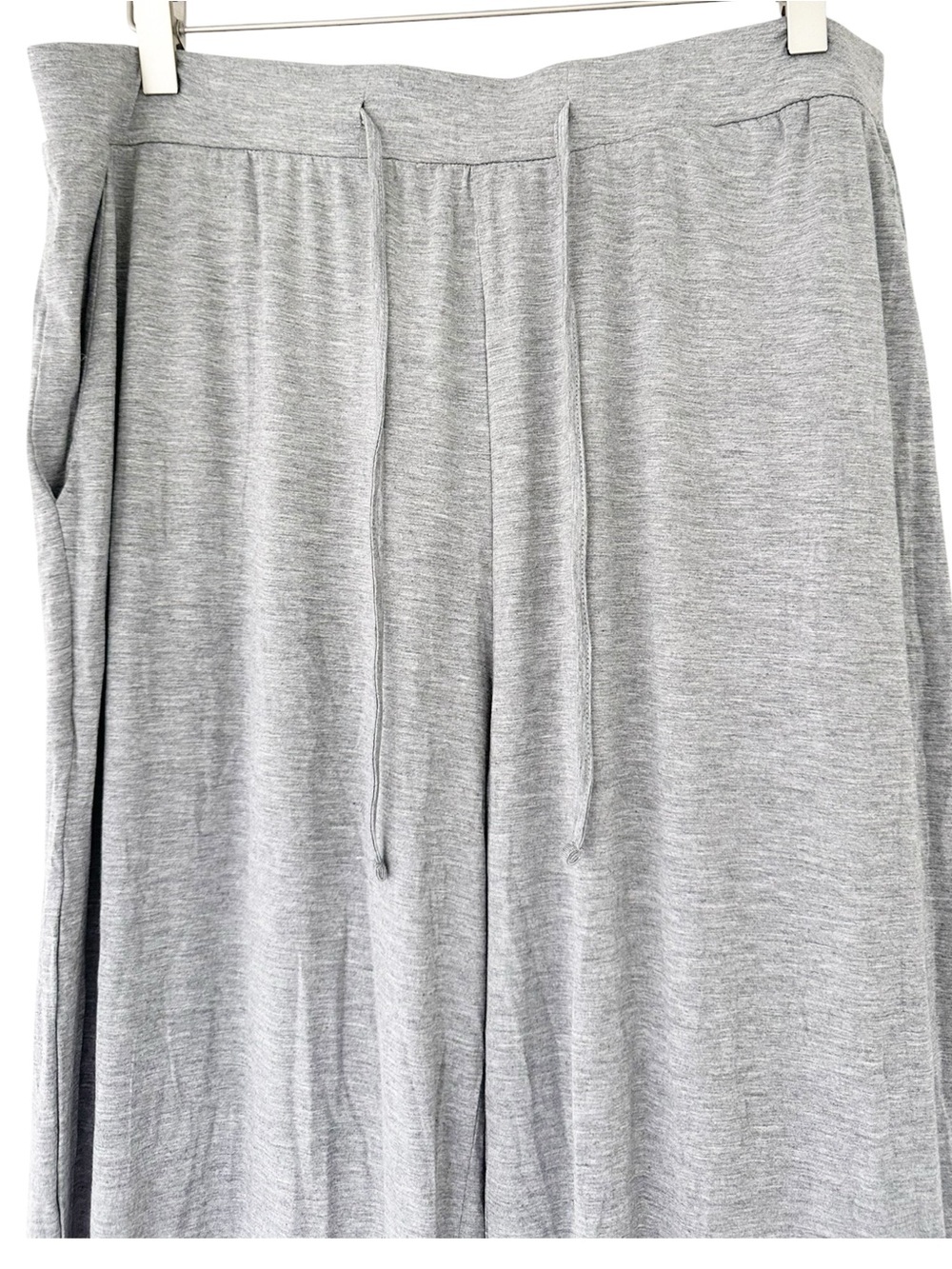 Cozy Earth • Bamboo Stretch-Knit Pajama Pant - Picture 3 of 11